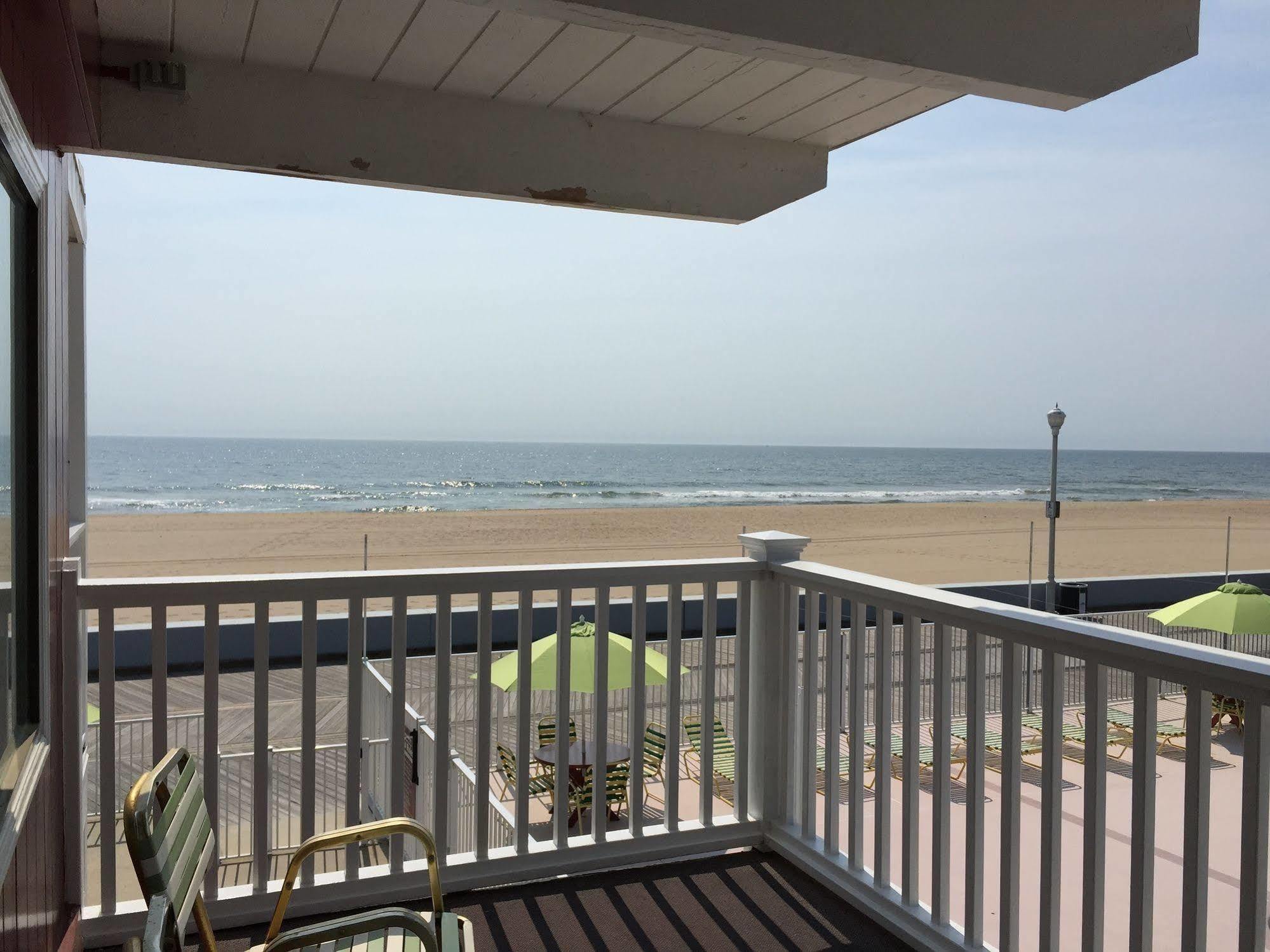 אושן סיטי Fish Tales Boardwalk Inn & Ocean Mecca Motel מראה חיצוני תמונה