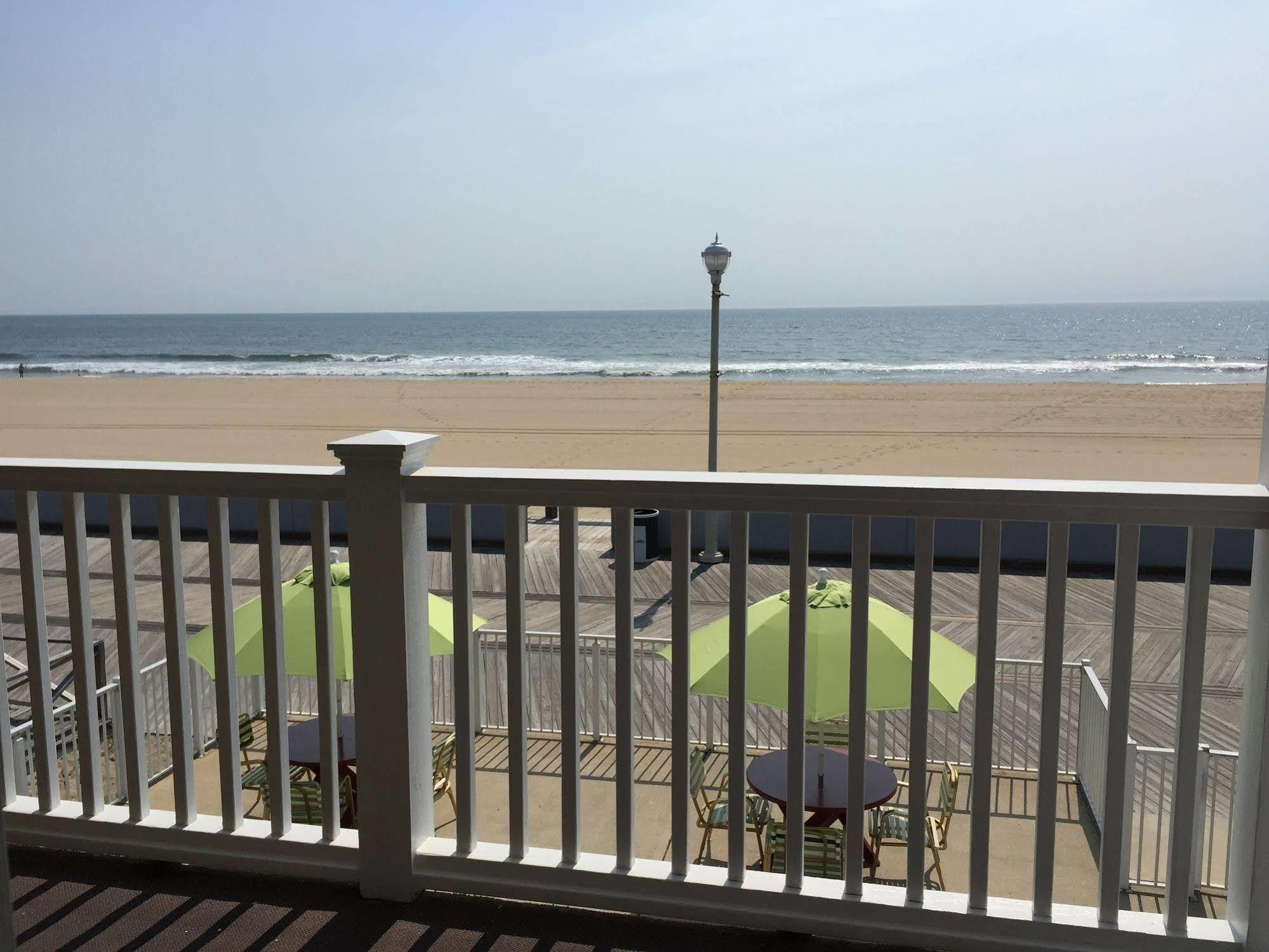 אושן סיטי Fish Tales Boardwalk Inn & Ocean Mecca Motel מראה חיצוני תמונה